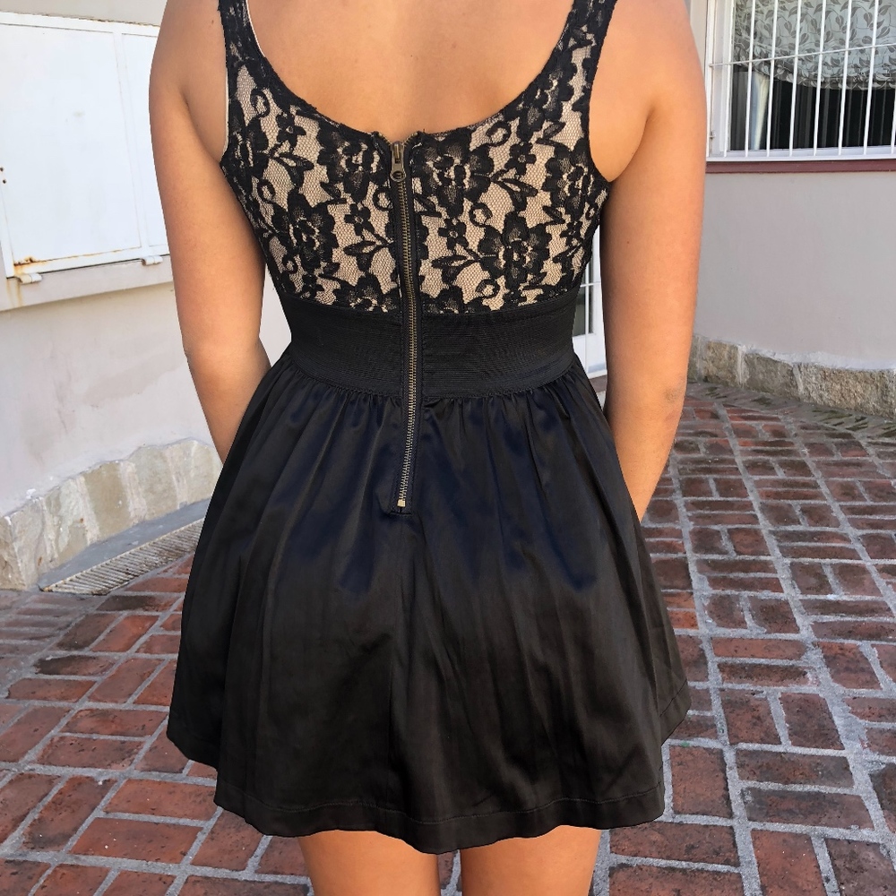 Cute Black and Nude F21 Dress - Picture 1 of 2